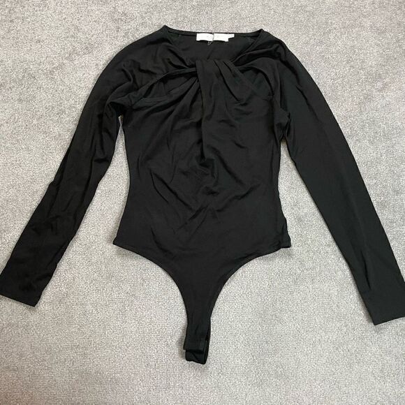 Astr Tops - ASTR The Label Women Size S Twist Cutout Bodysuit Black Long Sleeve Keyhole NWOT